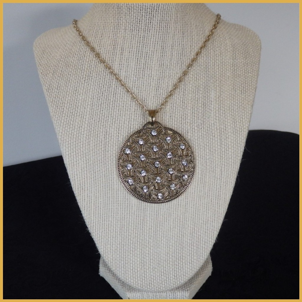 Sparkly Lattice Pendant Recycled Necklace_2